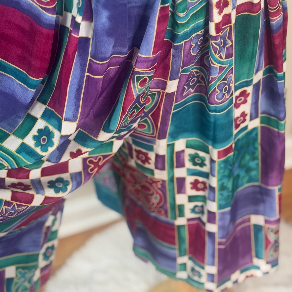 Colorful Geometric Patterned Shorts - Picture 2 of 3